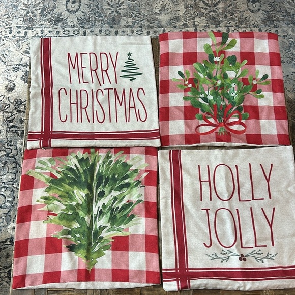 Christmas Pillow Shams Square Set of 4 Red, natural, green - Picture 1 of 7
